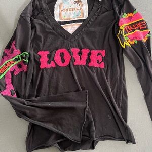 💘☮️ Black and Pink Love Shirt Kiana Tom